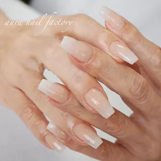 ミディアム カラー ネイル 赤羽 アウラ ネイルファクトリーのネイルデザイン