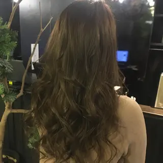 ロング カラー 吉本 yoshimotoのヘアスタイル