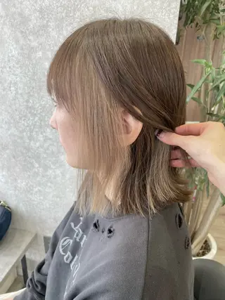 ミディアム 德本 奈名美のヘアスタイル
