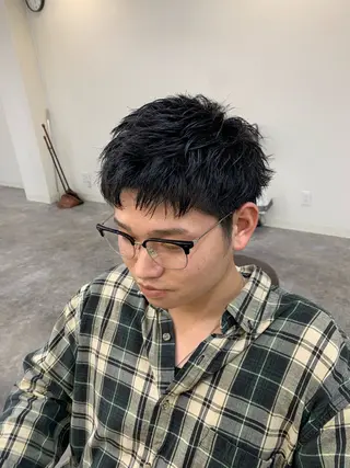 ショート パーマ 西尾 太郎のヘアスタイル