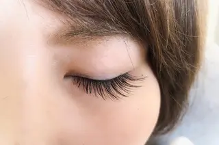 マツエク・マツパ Neoest Log ＋ bell所属・荒川 鈴菜のヘアスタイル