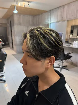 ショート カラー メンズ 坂井 琉生のヘアスタイル