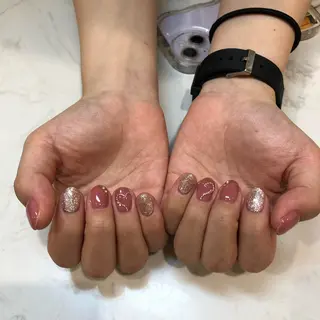 ネイル Raviy  新宿店所属・わたなべ あやかのネイルデザイン