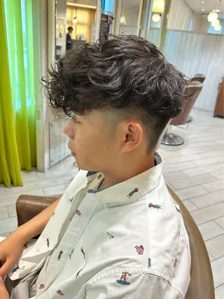 パーマ メンズ 増渕 駿介のヘアスタイル