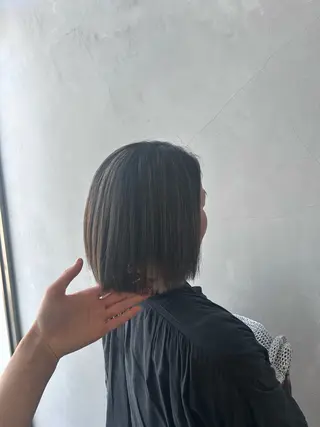 ミディアム 斎藤 真生のヘアスタイル