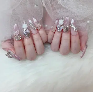 ネイル LilyLala Nailsalonのネイルデザイン