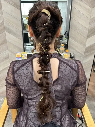 ロング ヘアアレンジ 飯塚 沙衣のヘアスタイル