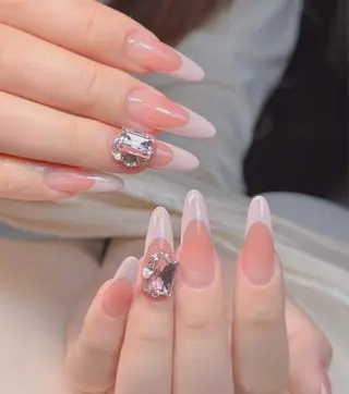 ロング サニー ハウスのネイルデザイン