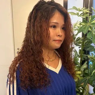 ロング パーマ ひなの/透明感 カラー/レイヤーのヘアスタイル