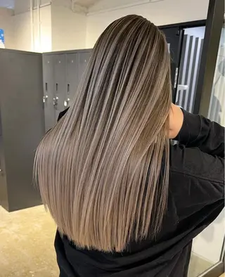 ロング 心斎橋/海外レイヤー 募集中三好玲奈のヘアスタイル