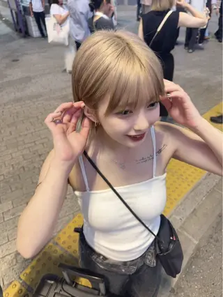 ミディアム karin ボブハイトーンのヘアスタイル