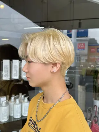 カラー メンズ arika オケシ　リョウダイのヘアスタイル