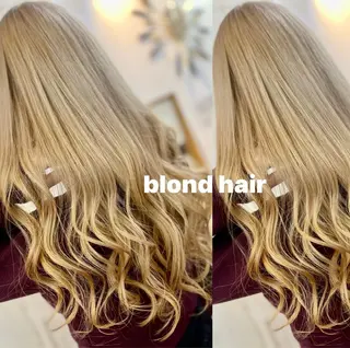 セミロング 🦋ami/浦和 ブリーチカラー🦋のヘアスタイル