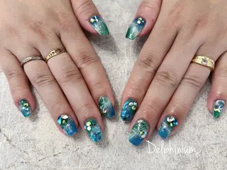 ネイル 岡本 友恵のネイルデザイン