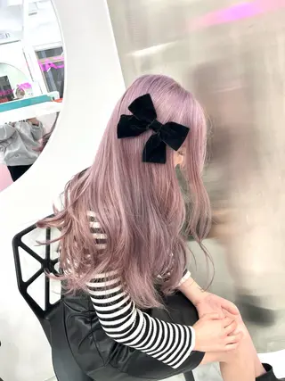 ロング ❤︎ワンホンガーリー なハイトーンヘア❤︎のヘアスタイル