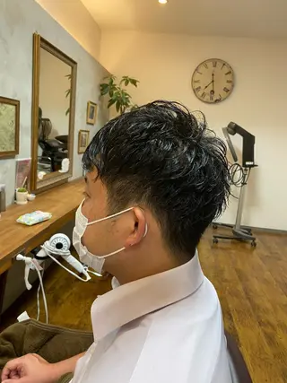 メンズ Salonde  COCO所属・メンズ専門美容師 RIOのヘアスタイル