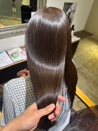 ロング 横松 ゆかりのヘアスタイル