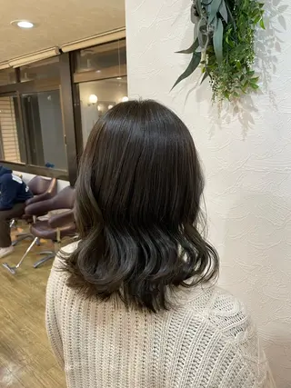 セミロング カラー 透明感/暖色/艶感 TAMA🍓🍓のヘアスタイル