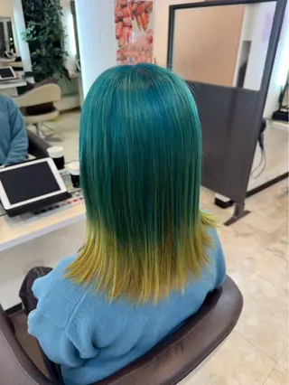 セミロング カラー 平井 沙希のヘアスタイル