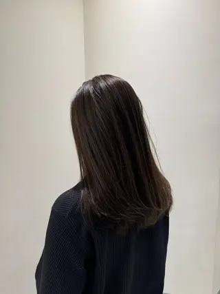 セミロング ホリグチ ルナのヘアスタイル