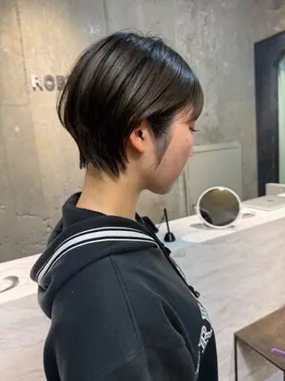 ショート ROBBY表参道所属・木村【ショート/ 耳だしショート】のヘアスタイル