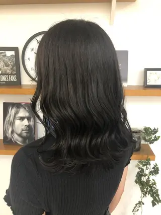 カラー リンダ所属・ベージュ/顔周り カット/スズキのヘアスタイル