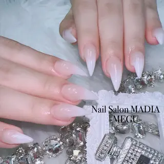 ネイル MADIA藤沢所属・MADIA MEGUのネイルデザイン
