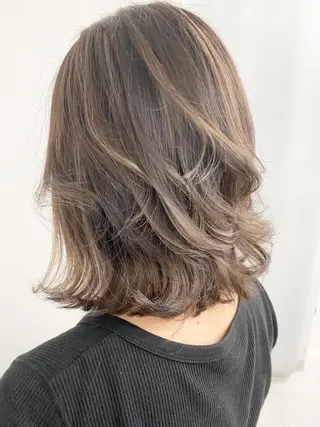 ミディアム ミルクティーカラー 🌈店長クボのヘアスタイル