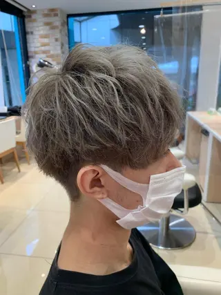 ショート カラー メンズ IwAsh中山所属・✂︎中山ブリーチ・ パーマ✂︎露木智也のヘアスタイル
