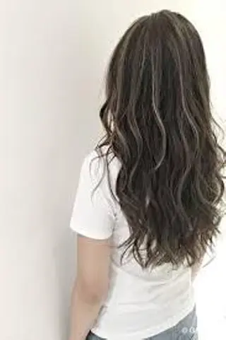 セミロング 松戸　レイヤーカット 野口　康太郎のヘアスタイル