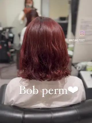 ミディアム カラー パーマ コテ巻き風パーマ 韓国風パーマ 無重力のヘアスタイル