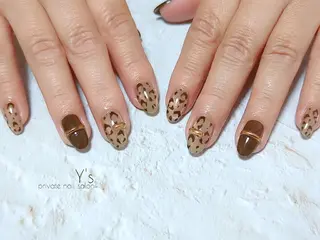 ネイル YUMI NAGAI  のネイルデザイン