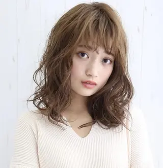 セミロング カラー パーマ 話題の技術✨lore 店長タカハシ　ケントのヘアスタイル