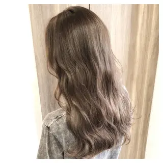 ロング カラー biscohair 髪にドラマを。のヘアスタイル