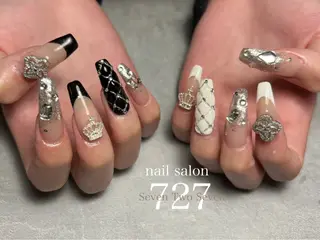 ネイル 727 nailのネイルデザイン