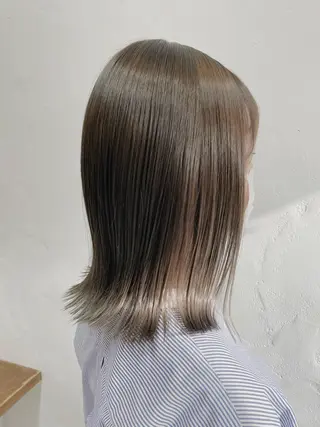 ミディアム カラー ふわっとレイヤー 🪽スガヤハルミのヘアスタイル