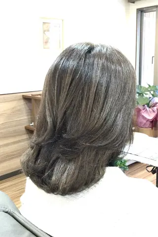 ミディアム Annon プライベートサロンのヘアスタイル