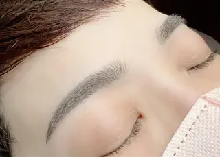 アイブロウ B's緑店 eyelist川上のエステ・リラクイメージ