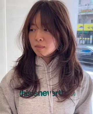 ロング salowin 原宿 aroa所属・韓国／ハッシュカット ／透明感カラー／金野のヘアスタイル