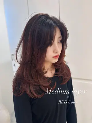 セミロング Lond Bloom所属・MOMOHA/ レイヤー🎀艶カラーのヘアスタイル