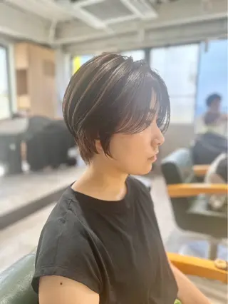 ショート カラー ヤマダ ソノカのヘアスタイル
