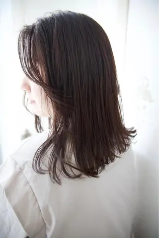 セミロング カラー fio マナミのヘアスタイル