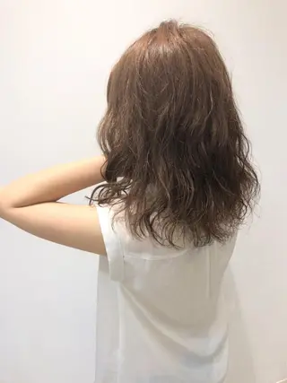ミディアム カラー パーマ ディレクター ノナカのヘアスタイル