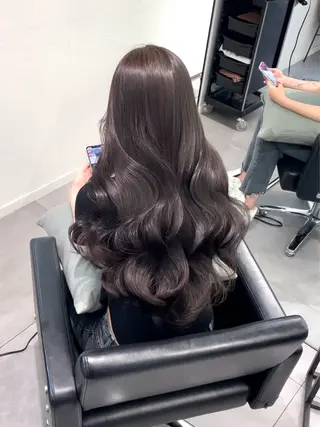 ロング AHNKISM所属・髪質改善/艶カラー HANAのヘアスタイル