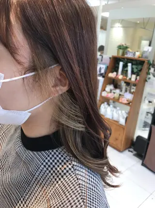 ロング カラー 保子 祐里香のヘアスタイル