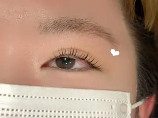 マツエク・マツパ Mellis EYE BEAUTY 北花田店所属・横田 帆咲のマツエク・マツパデザイン