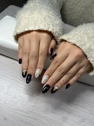 ネイル TRU NAOMI🫧のネイルデザイン