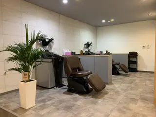 髪質改善カラーズ カフェプラスのヘアスタイル