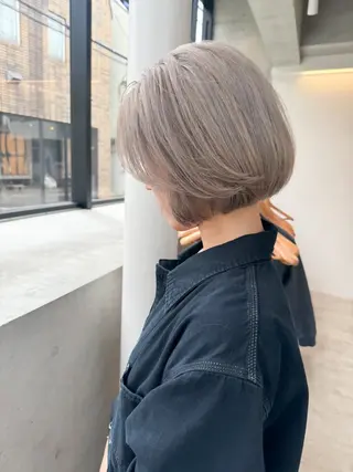 ショート カラー ヘアアレンジ ミニボブ/ブリーチ 🌈MISATOのヘアスタイル