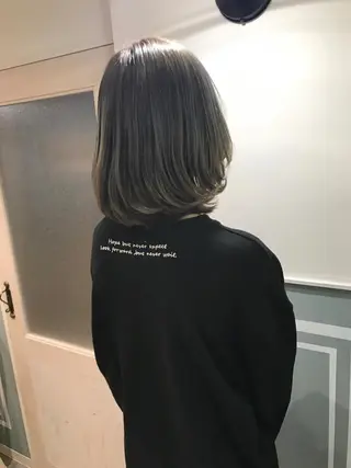 ミディアム カラー ヤマナカ エリカのヘアスタイル